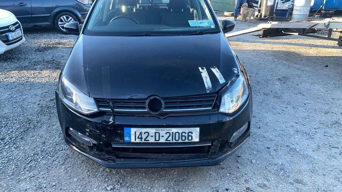 Vw polo 2014  Petrol ⛽️ Manual - Image 3