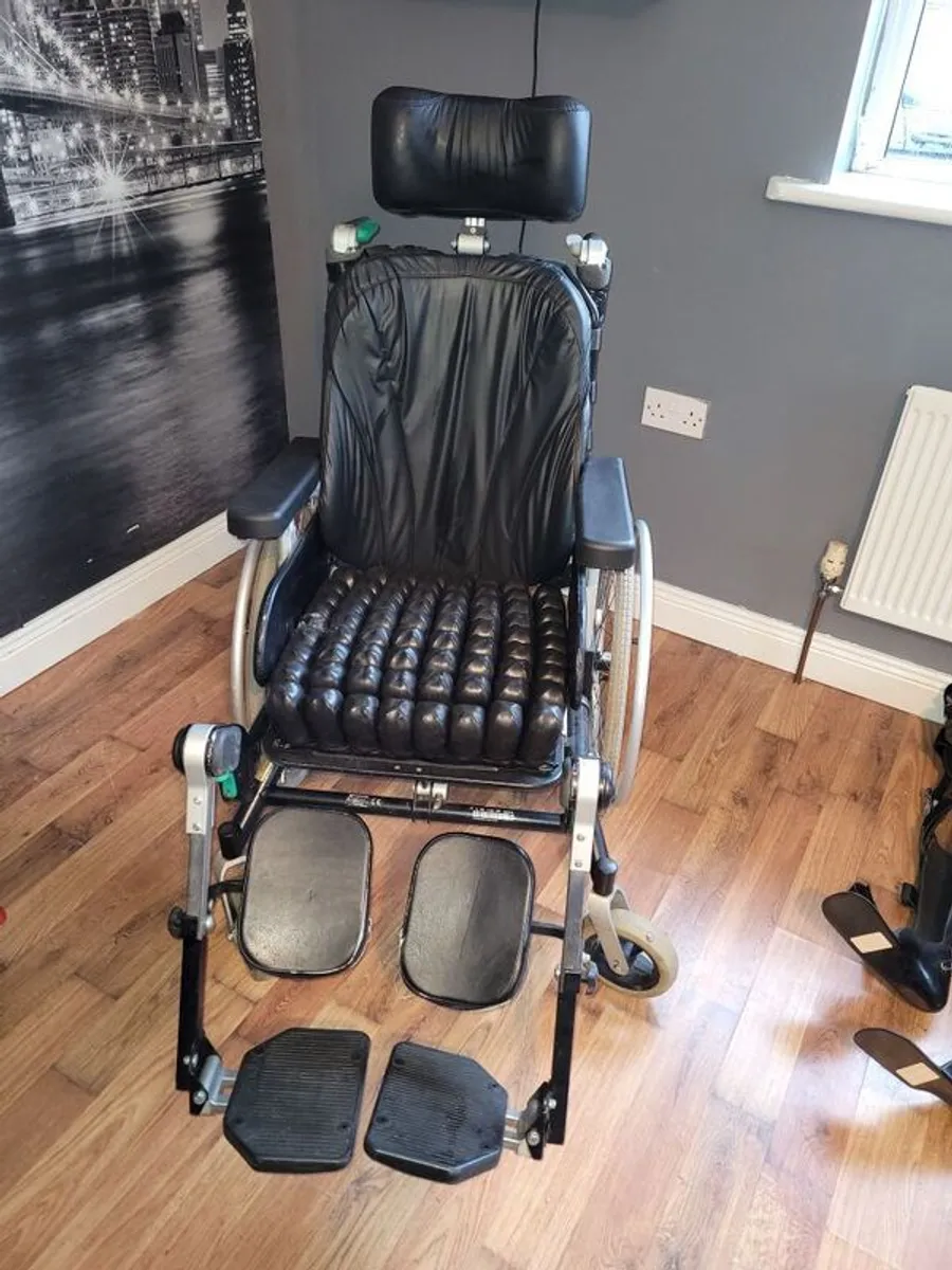 wheelchair - Image 1