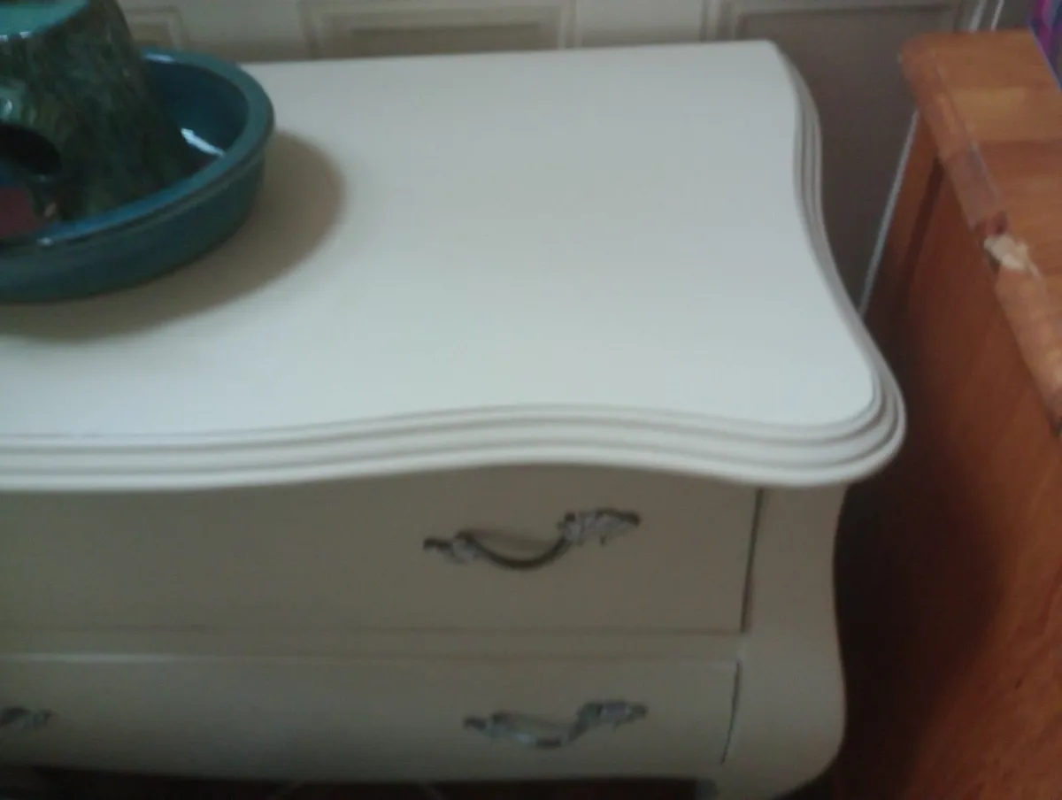 Beautiful antique french style chest of drawers - Image 4