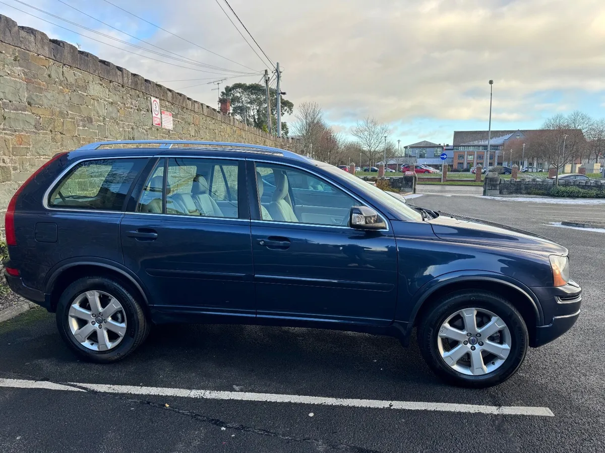 Volvo XC90 2014 - Image 1