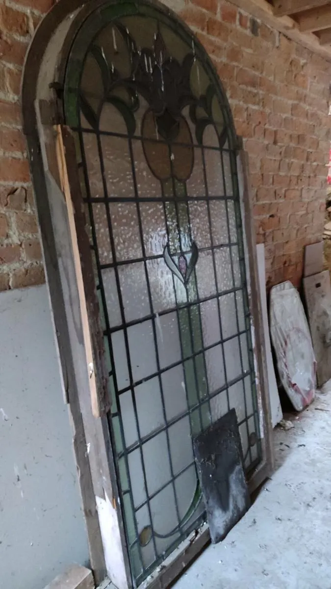 Stain glass window - Image 1