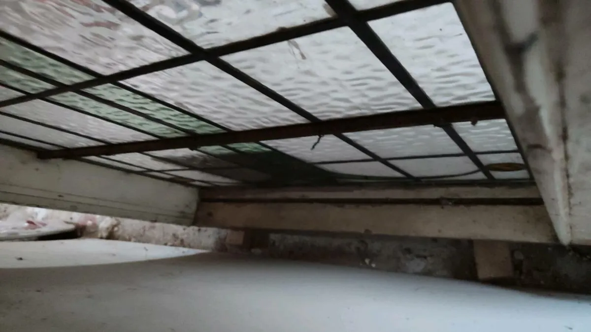 Stain glass window - Image 2