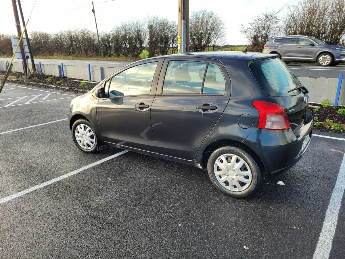 2006 Toyota Yaris 1.0 petrol...LOW MILEAGE - Image 2