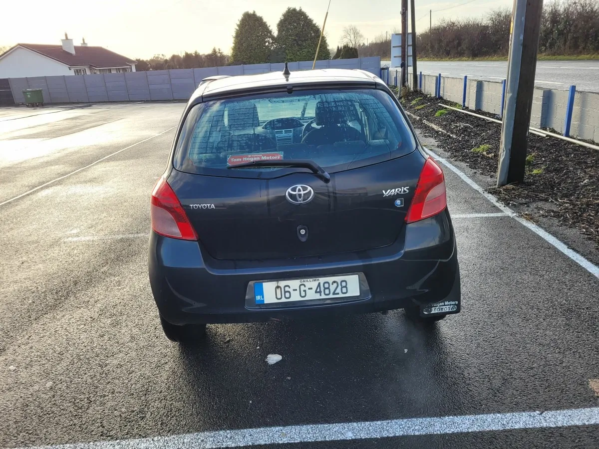 2006 Toyota Yaris 1.0 petrol...LOW MILEAGE - Image 3