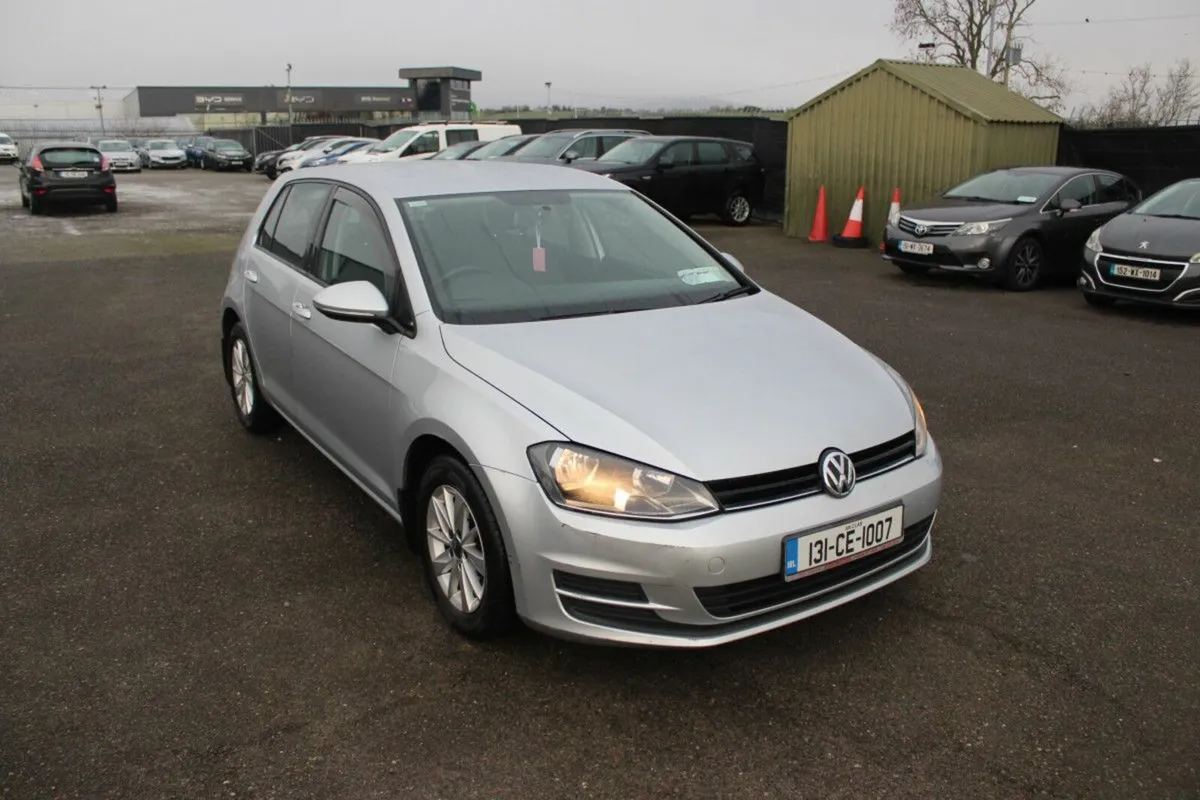 Volkswagen Golf 1.6 TDI DSG 105HP COMFORTLINE - Image 1