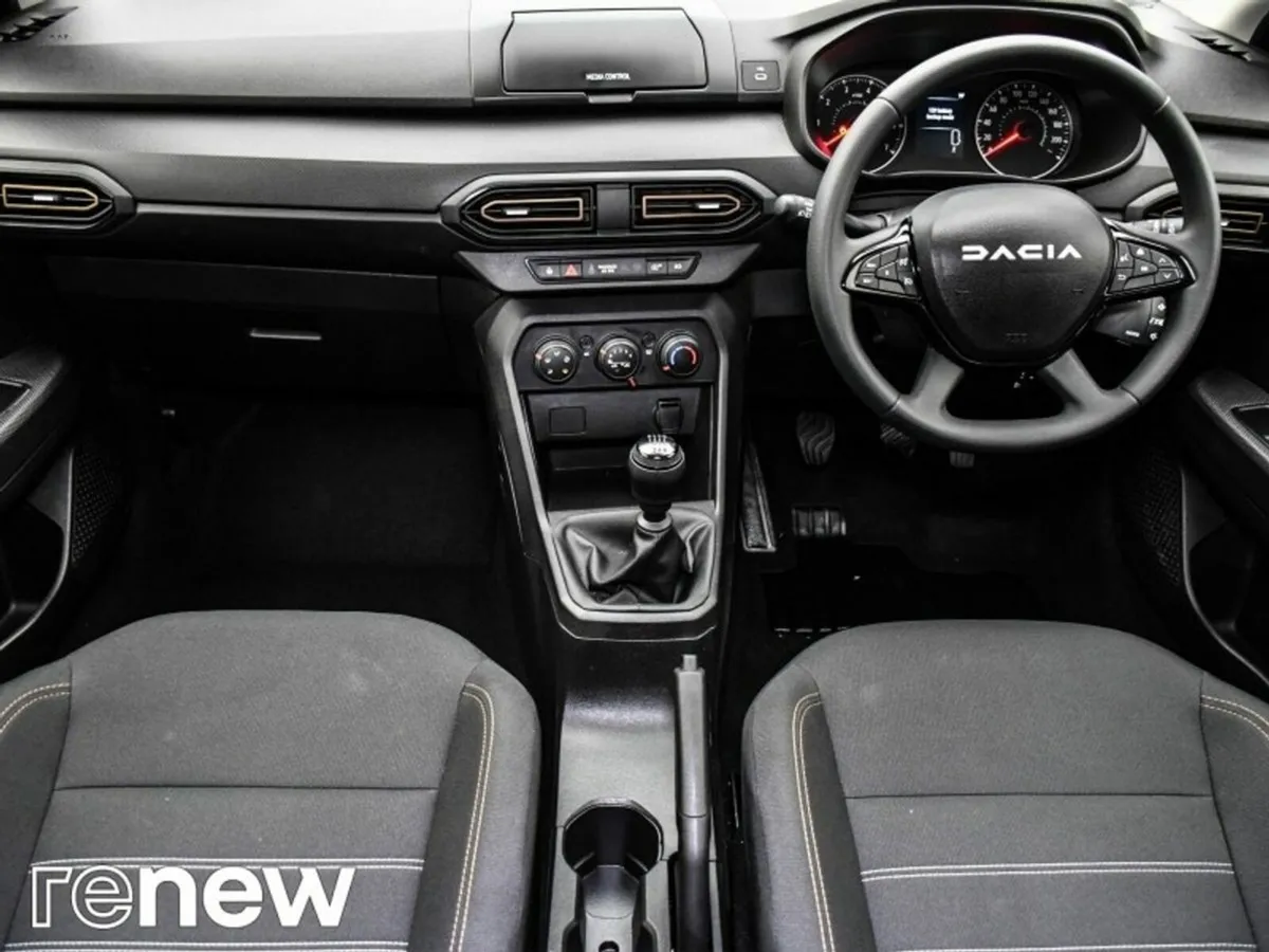 Dacia Sandero Stepway TCe 90 STEPWAY Essential - Image 3