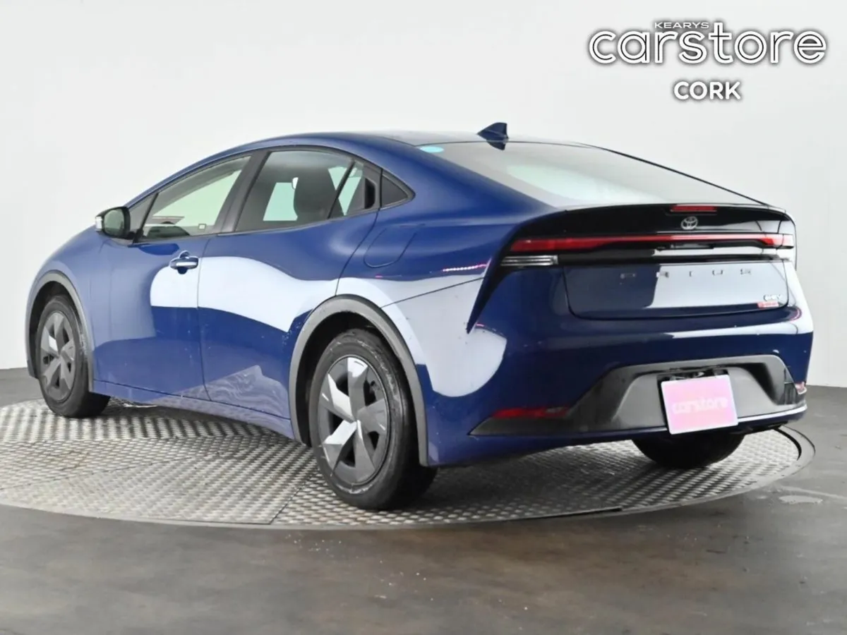 Toyota Prius 2.0 Hybrid Auto - Image 3