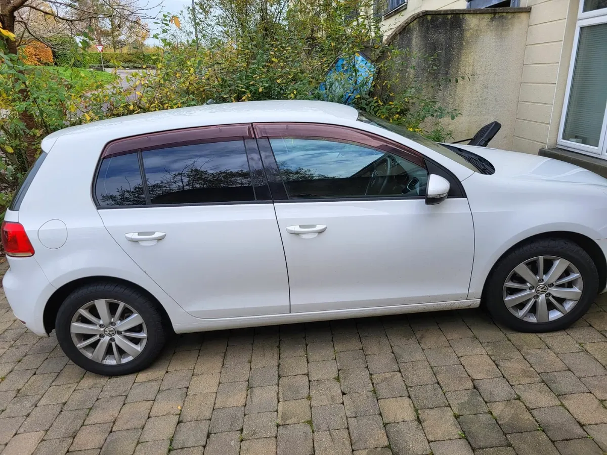 Volkswagen Golf 2012 - Image 1
