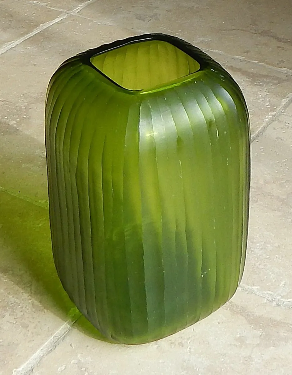 Large Guaxs Handmade Green Glass Vase - Image 1