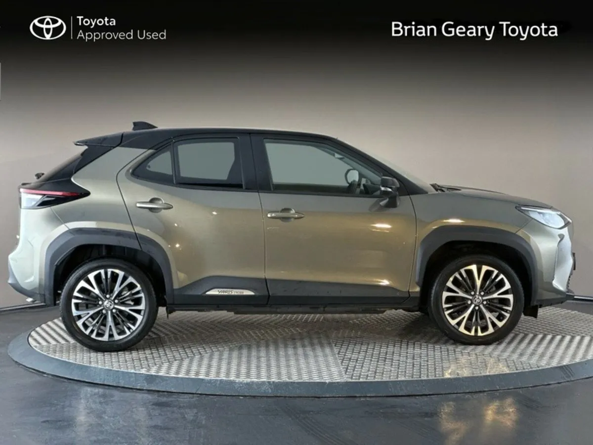 Toyota Yaris Cross SOL Hybrid Top of the range - Image 3
