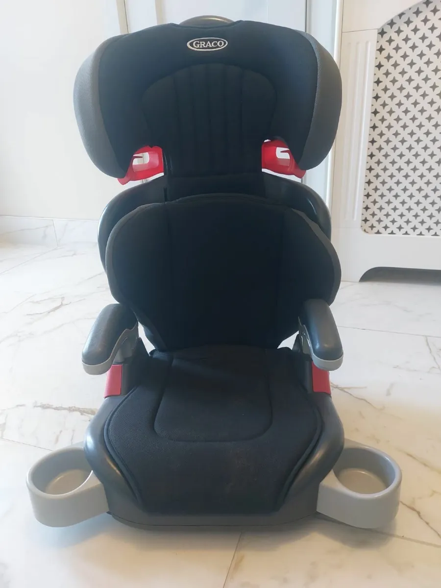 Graco Baby car seat (15-36kgs) - Image 1