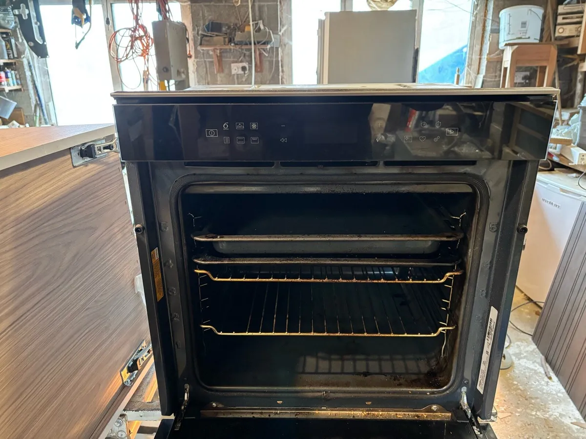 Single oven - Image 1