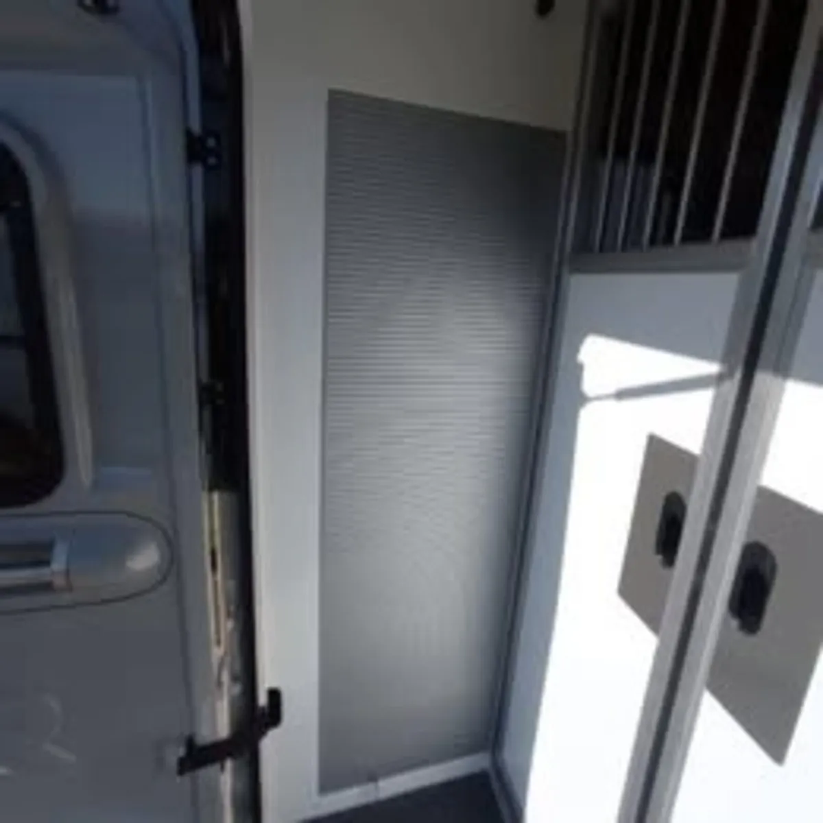 2025 New Renault master 180 bhp automatic - Image 4