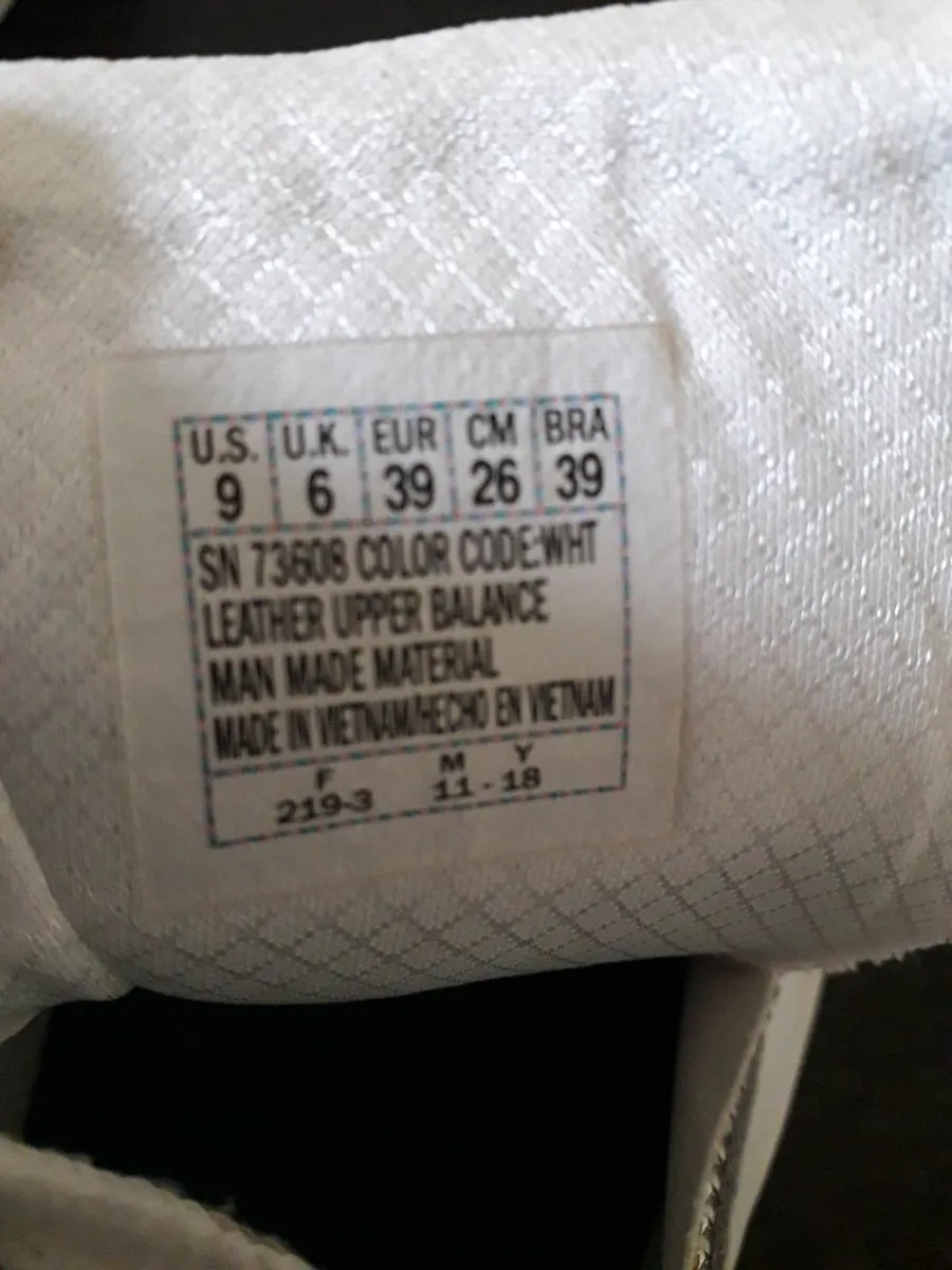 skechers - worn once - Image 3