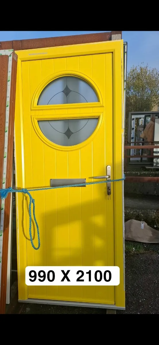 Front door - Image 2