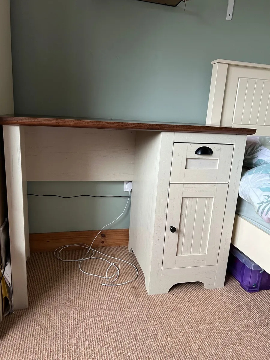 Desk/dressing table - Image 1