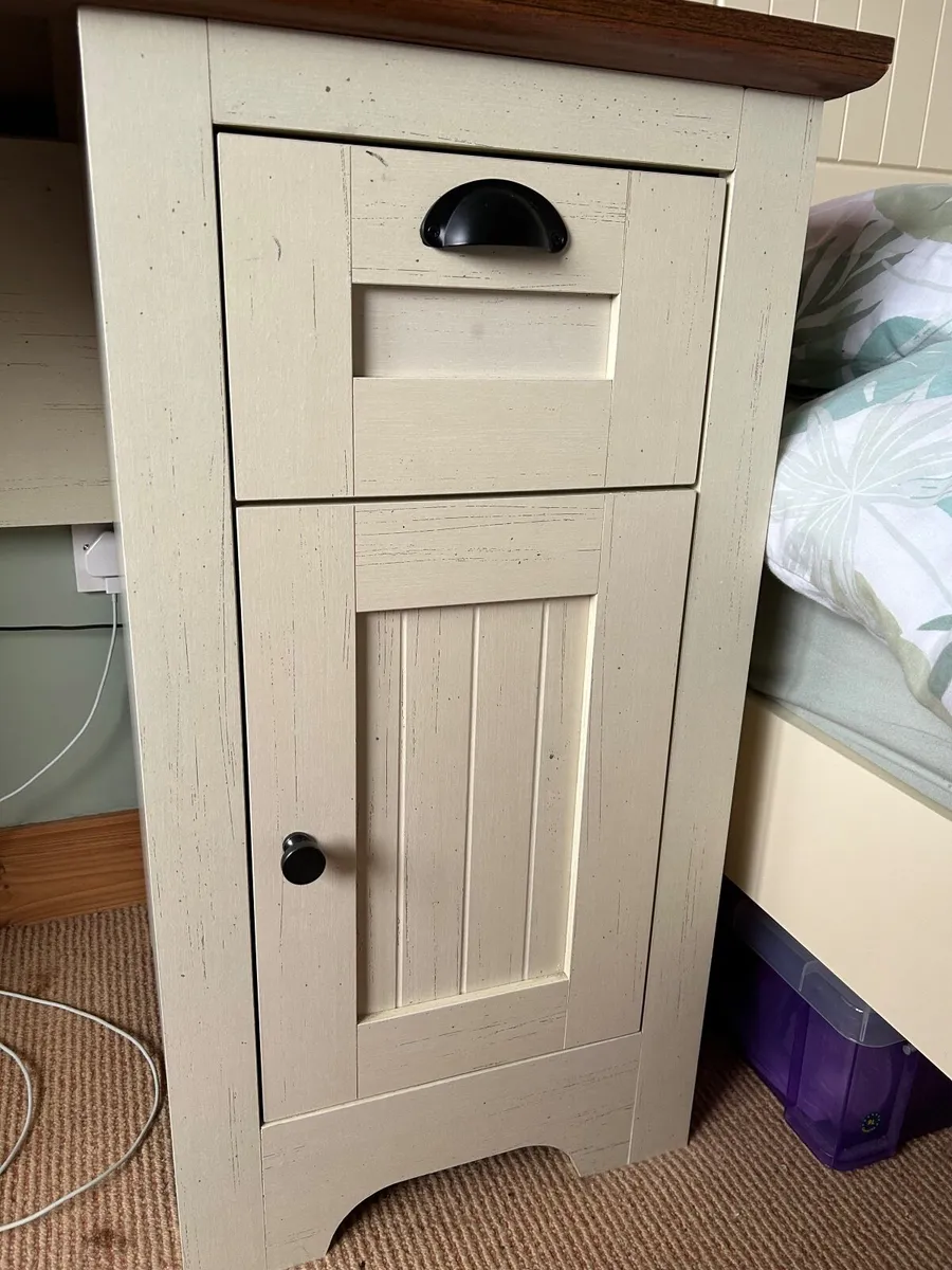 Desk/dressing table - Image 3