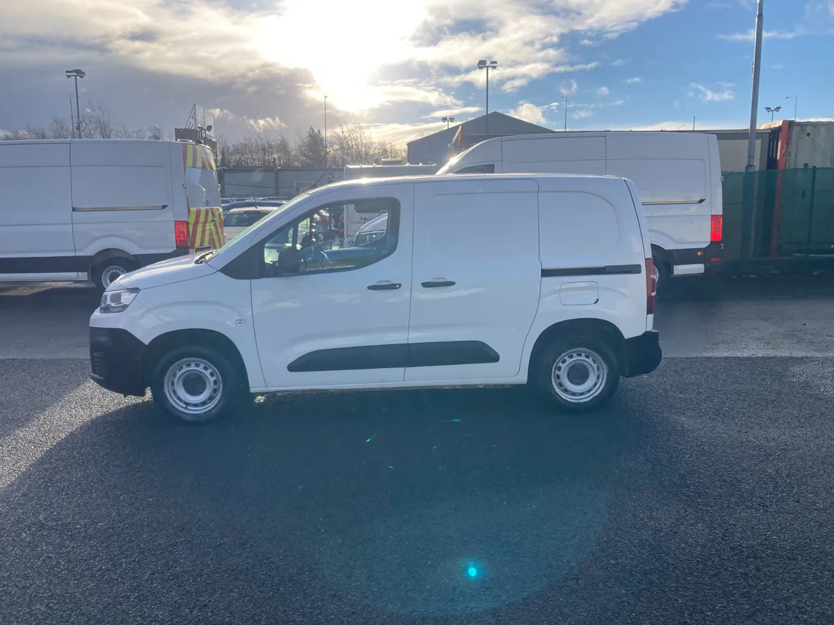 Citroen Berlingo 2021 - Image 4