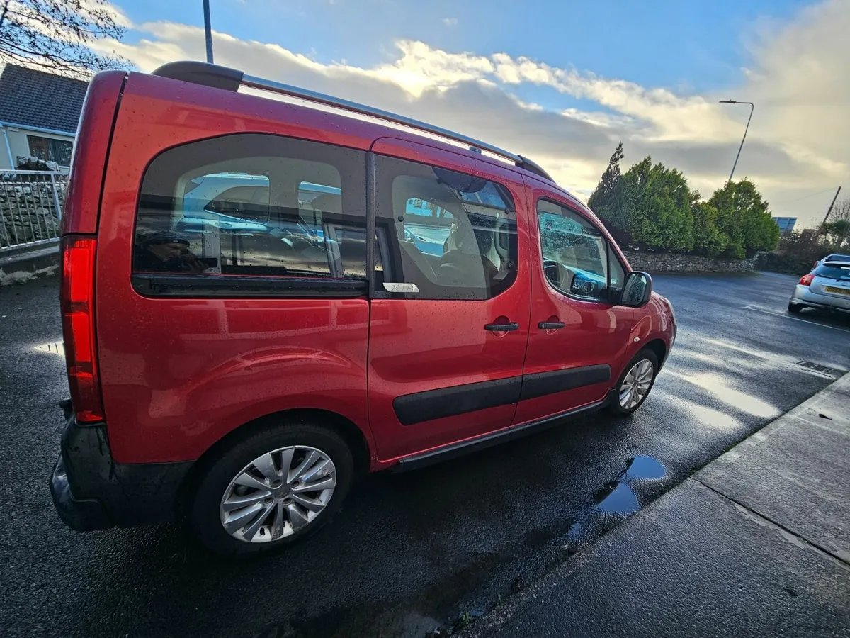 Car mini-camper - Image 1