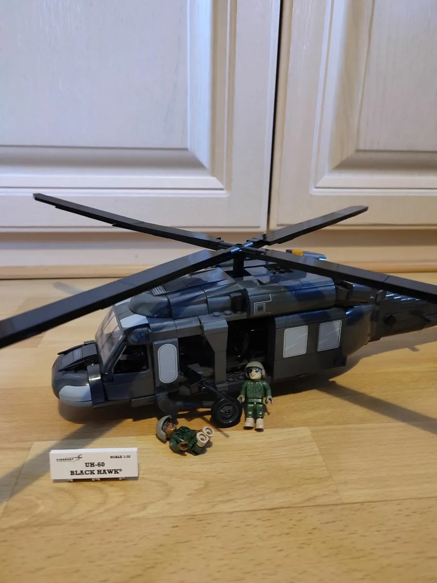 Sikorsky UH-60 - Image 4