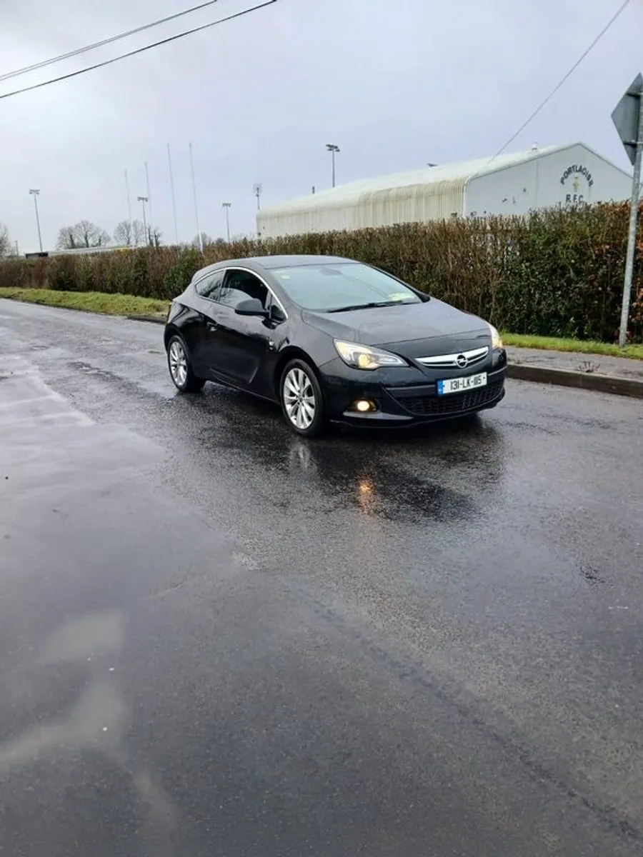 2013 Opel Astra GTC - Image 1