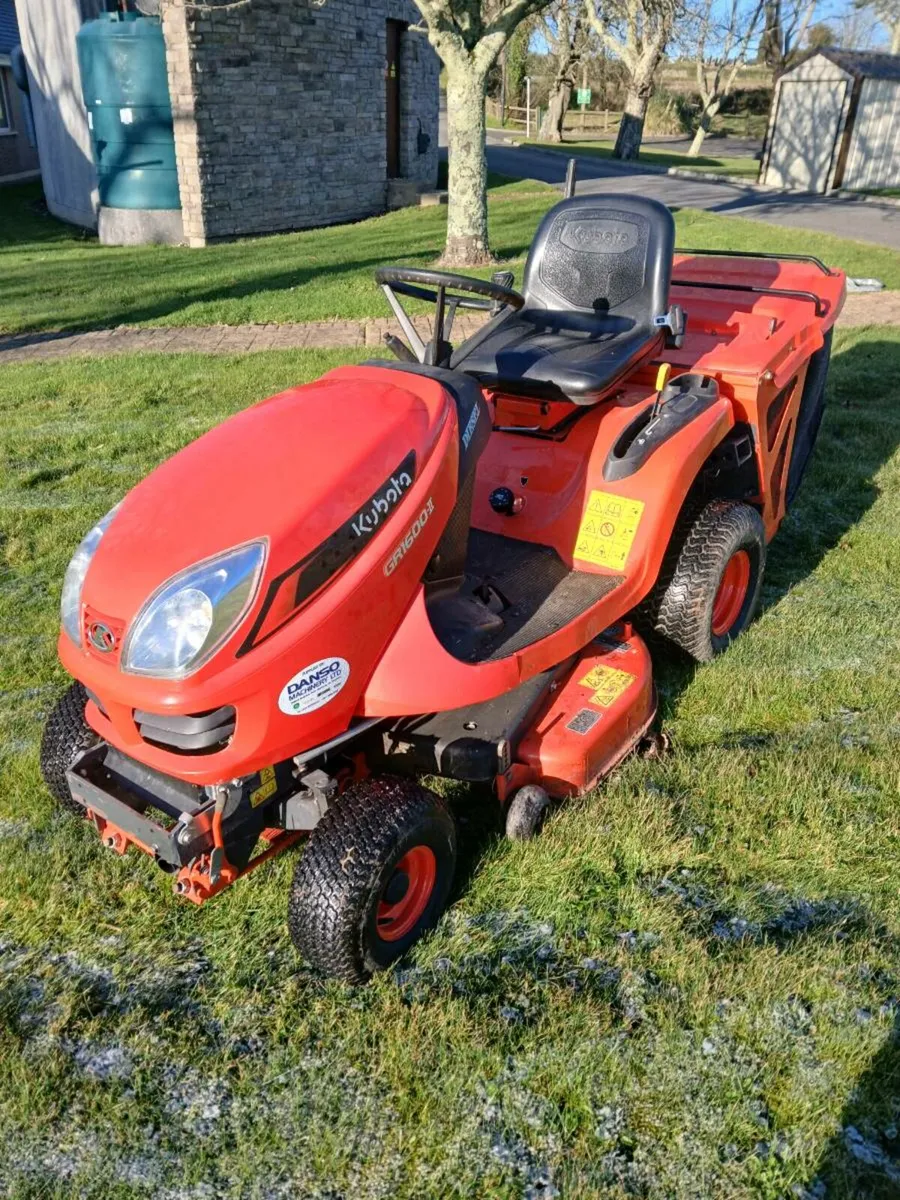 Ride on lawnmower - Image 2