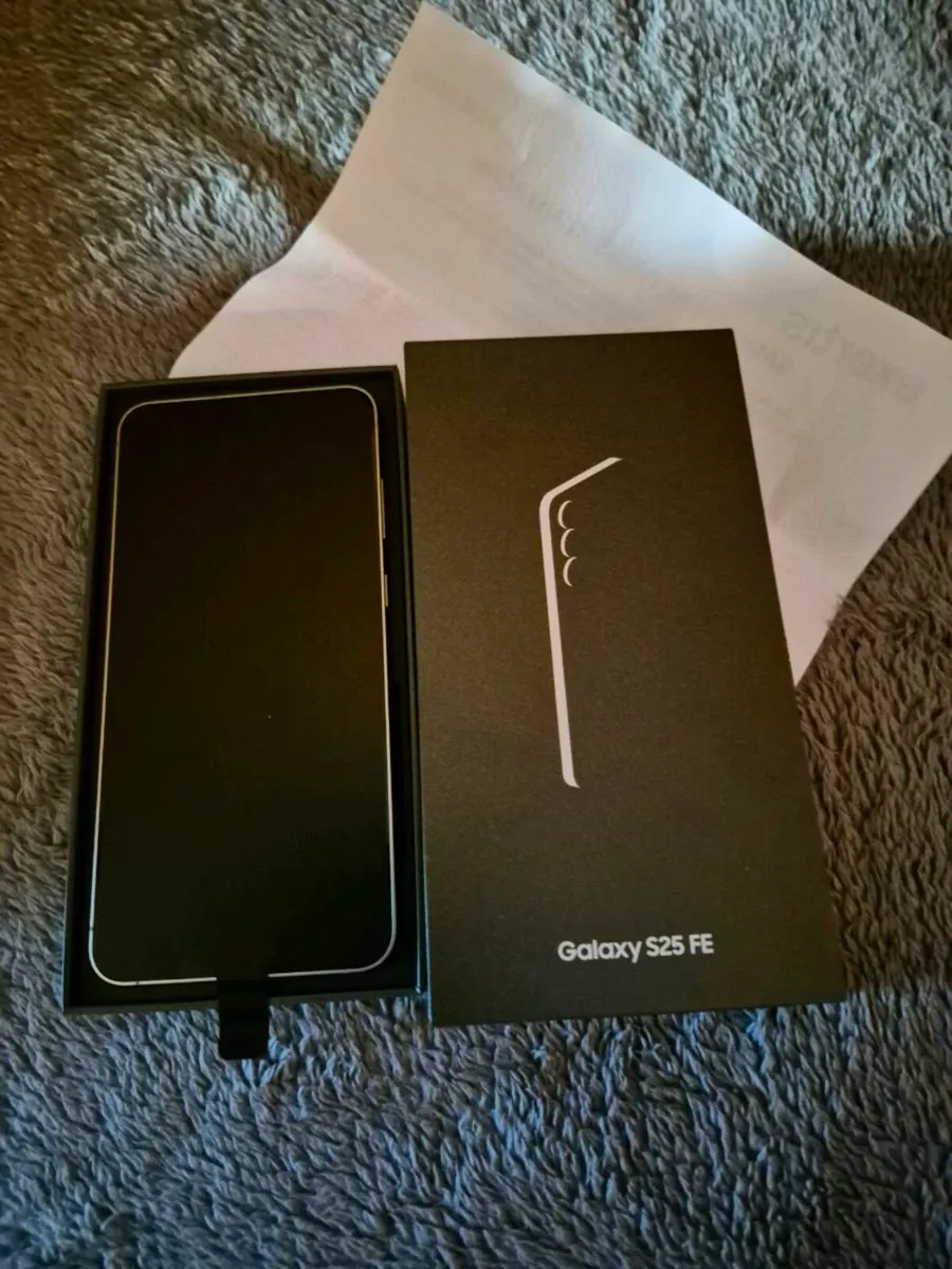 SAMSUNG GALAXY S25 FE - Image 4