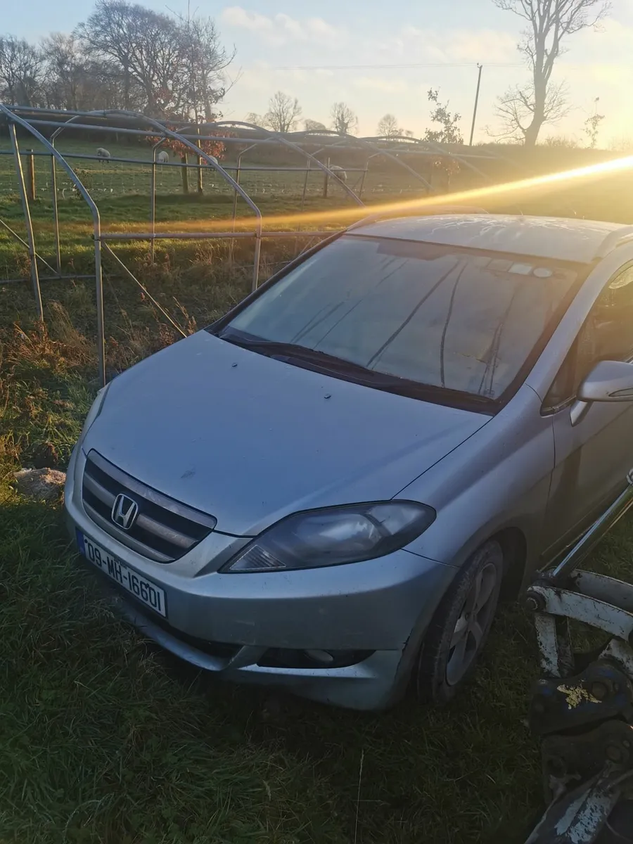 Honda FR-V 2009 - Image 1