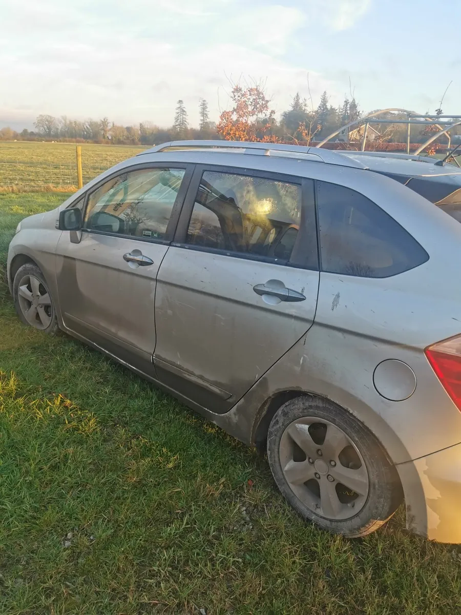 Honda FR-V 2009 - Image 3