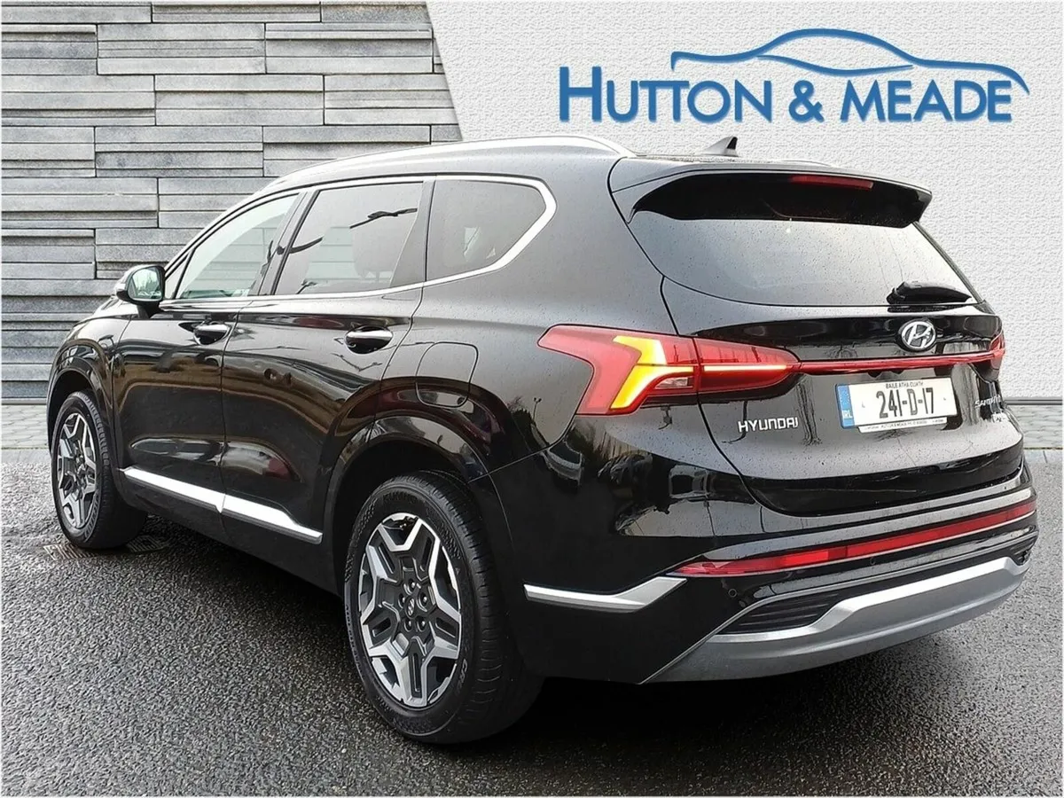 Hyundai Santa Fe Executive Plus PHEV 1.6 Petrol 5d - Image 3