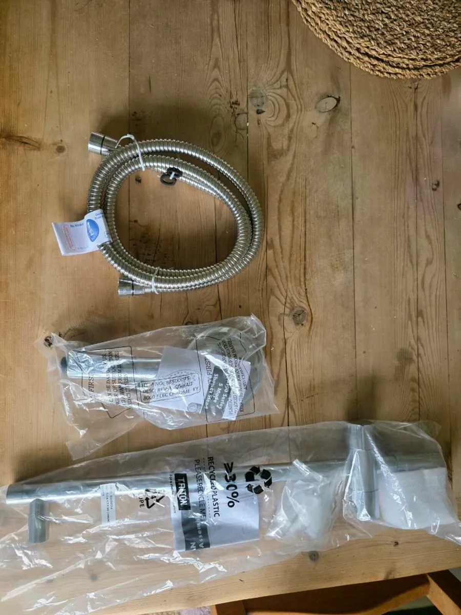 Pro-Fit-8000 Series | DuraFlow™ Shower Kit - Chrom - Image 1