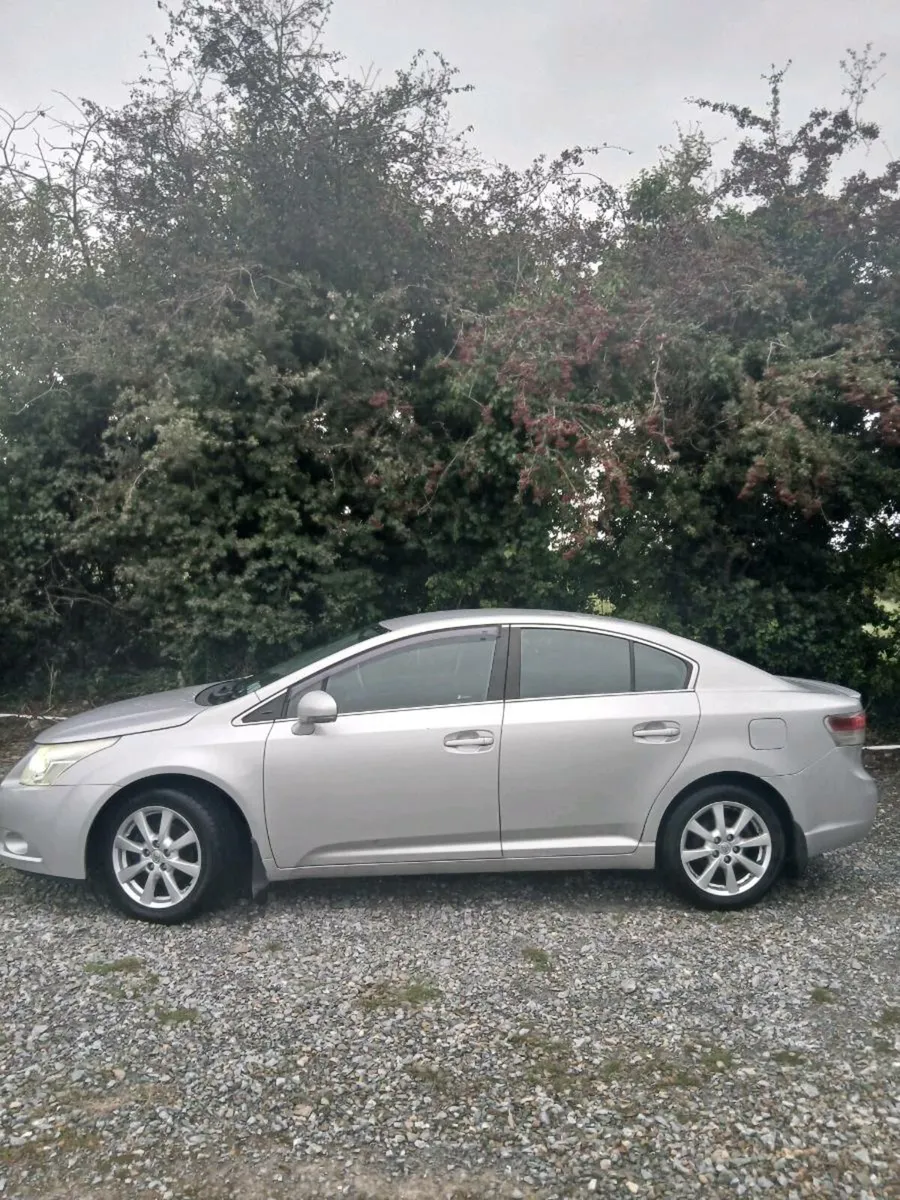 Toyota Avensis - Image 2