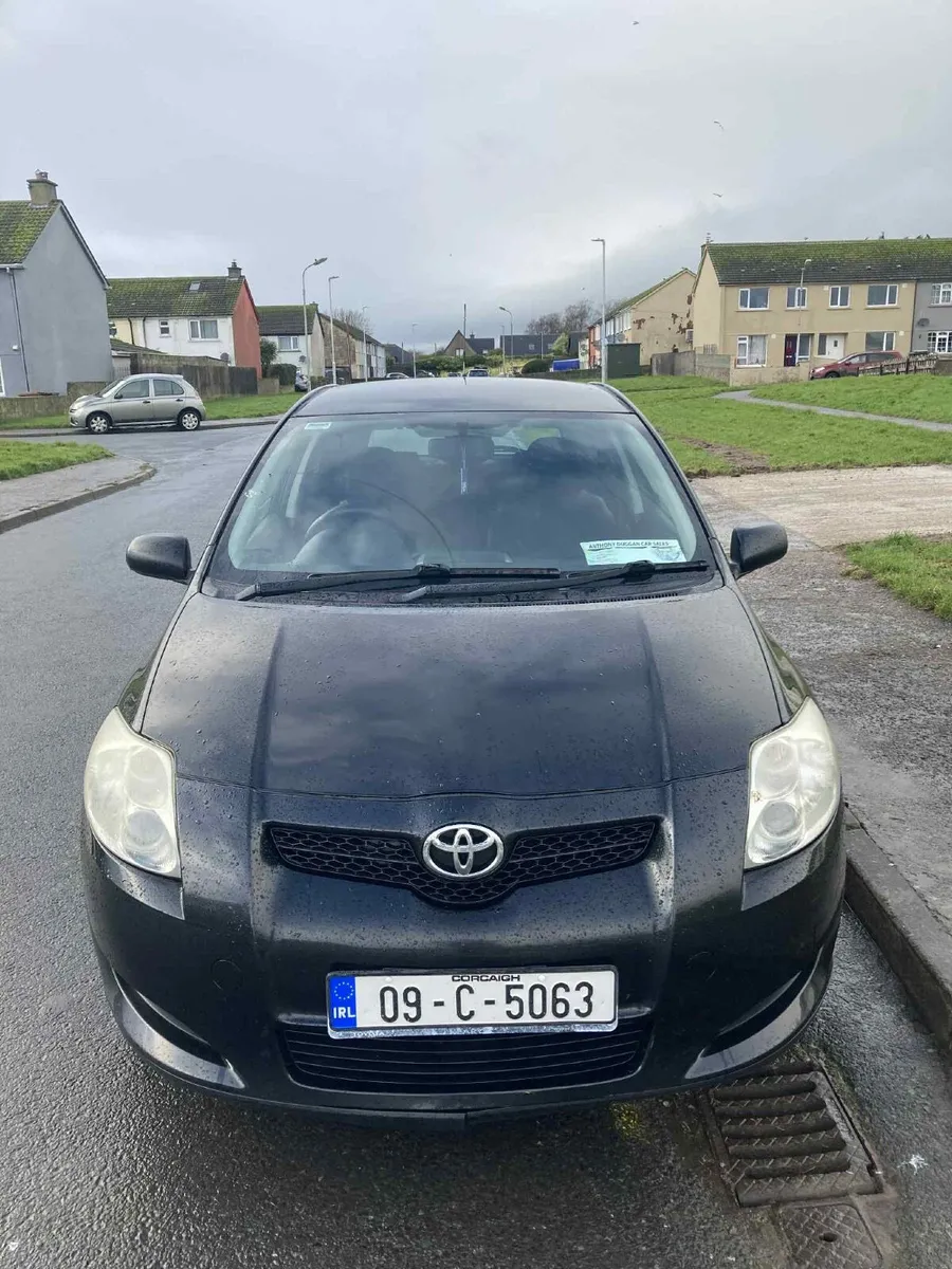 Toyota Auris 2009 - Image 1