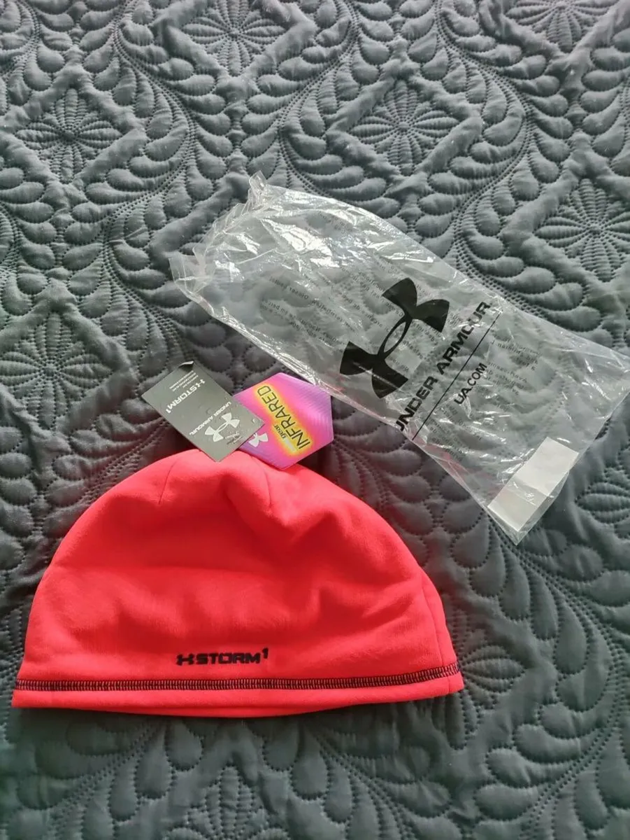 Under Armour ColdGear Storm beanie New - Image 2