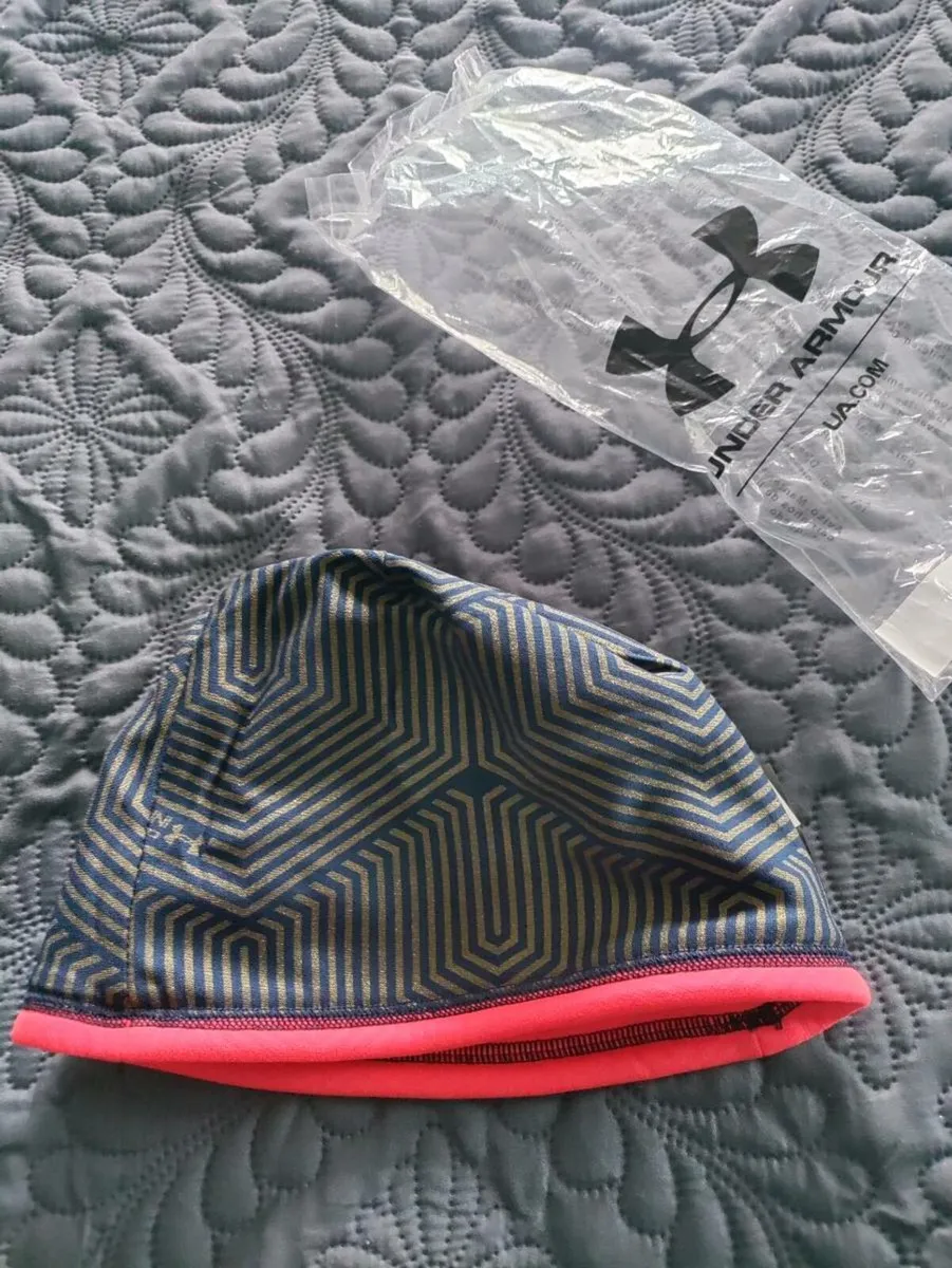 Under Armour ColdGear Storm beanie New - Image 4