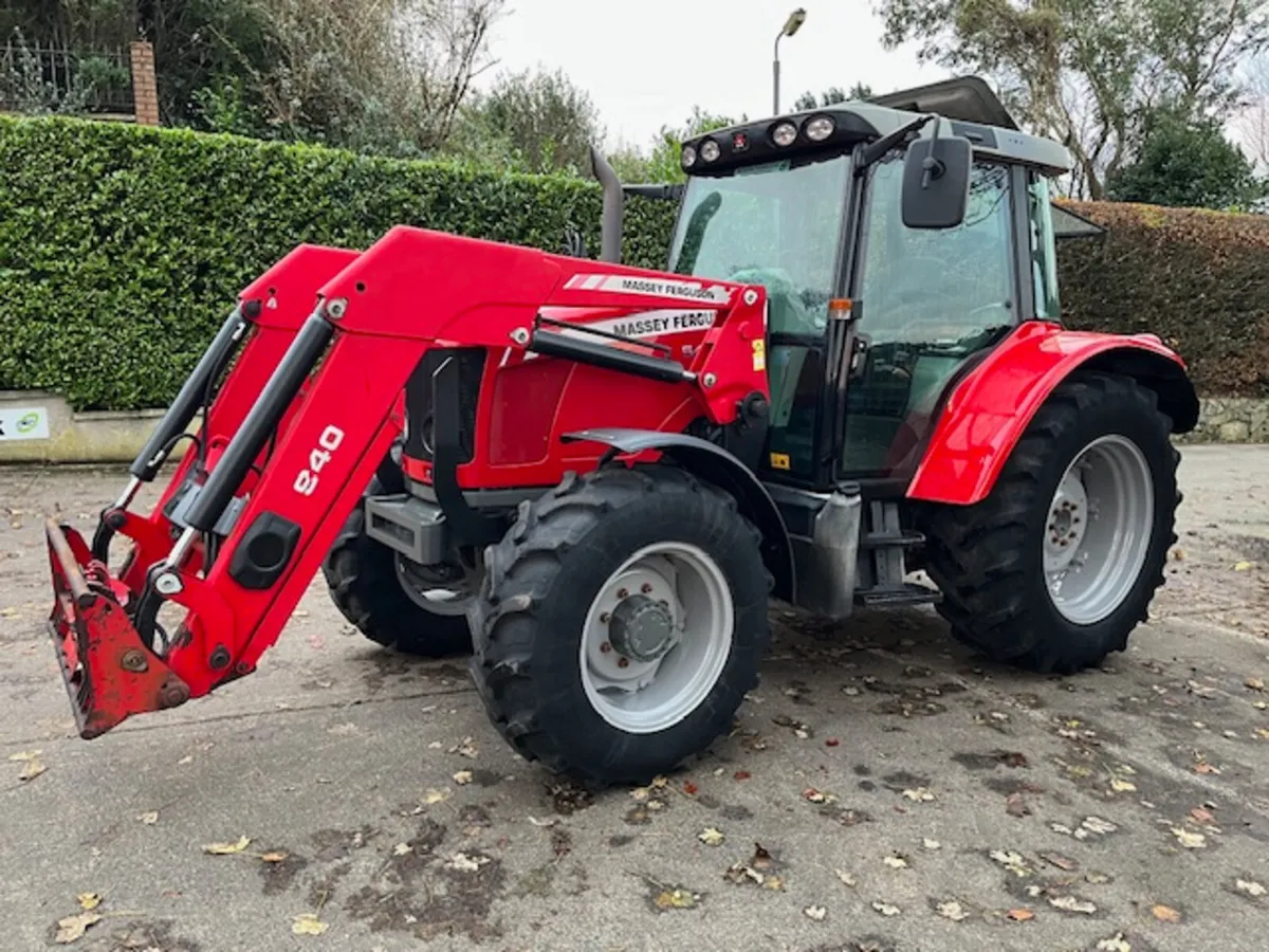 Massey Ferguson 5455 T-3 Dyna-4 c/w MF940 Loader - Image 4