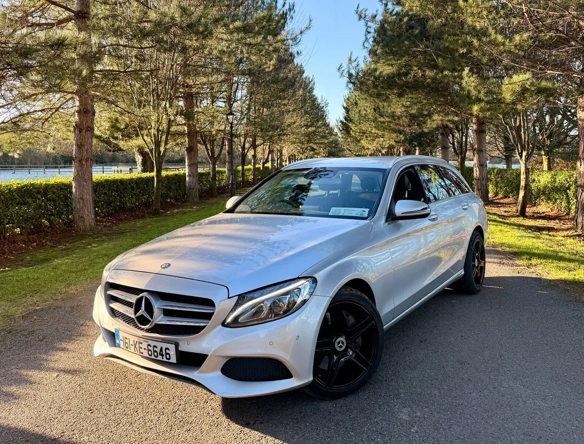 2016 Mercedes C350e Premium - Image 1