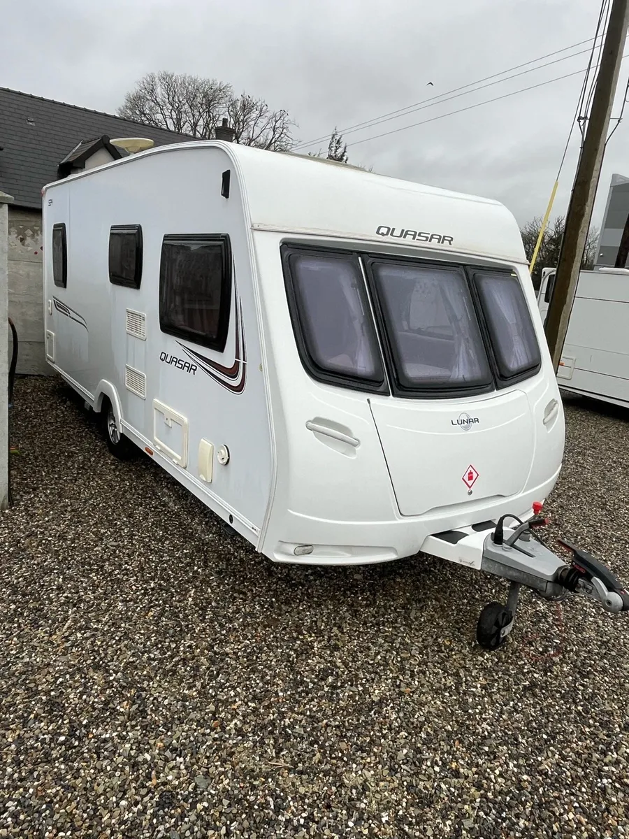 2014 lunar Quasar 534 fixed bed 4 berth - Image 2