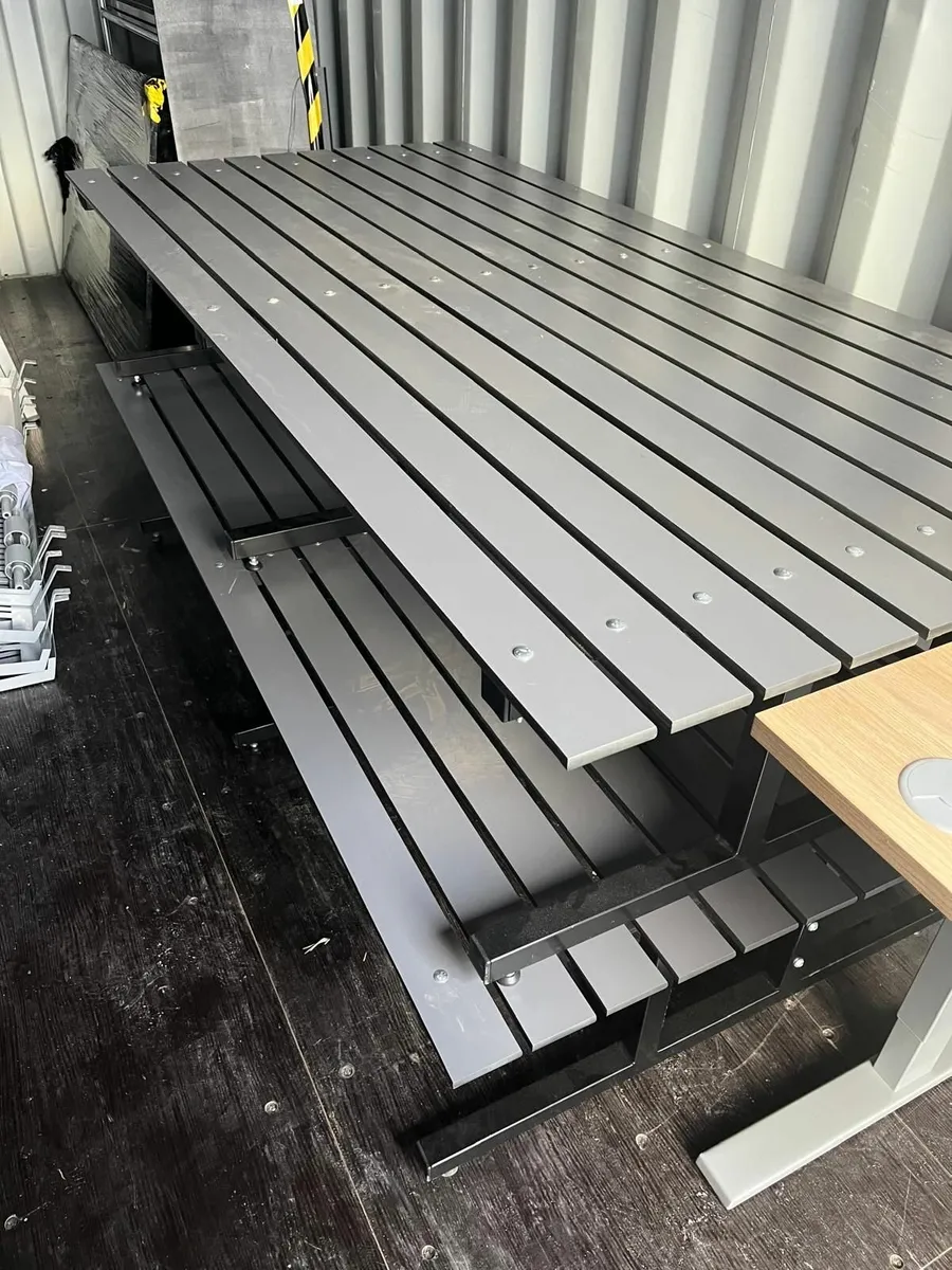 Locker Room (126 lockers, 2 benches) - Image 2