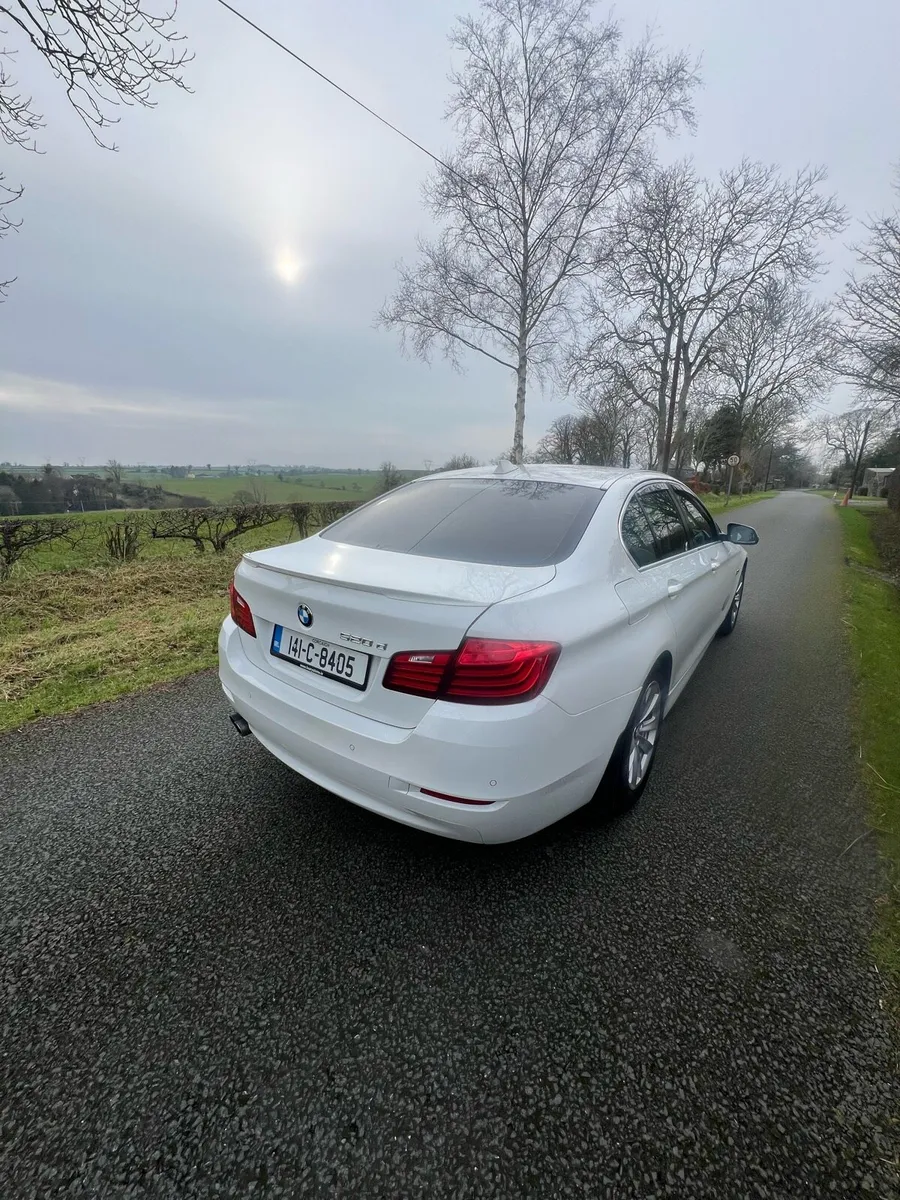 White BMW 520 - Image 4