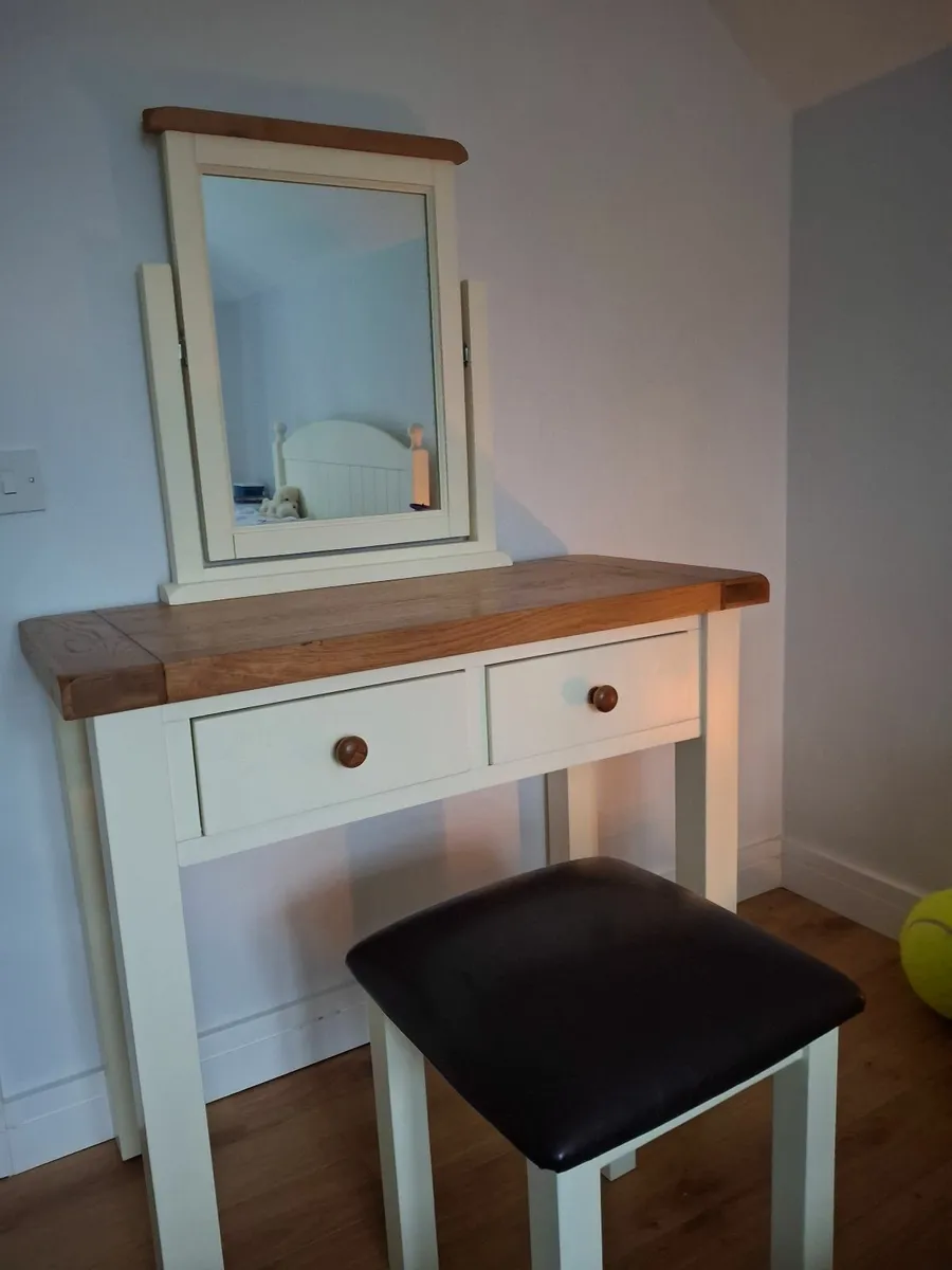 Dressing Table - Image 1