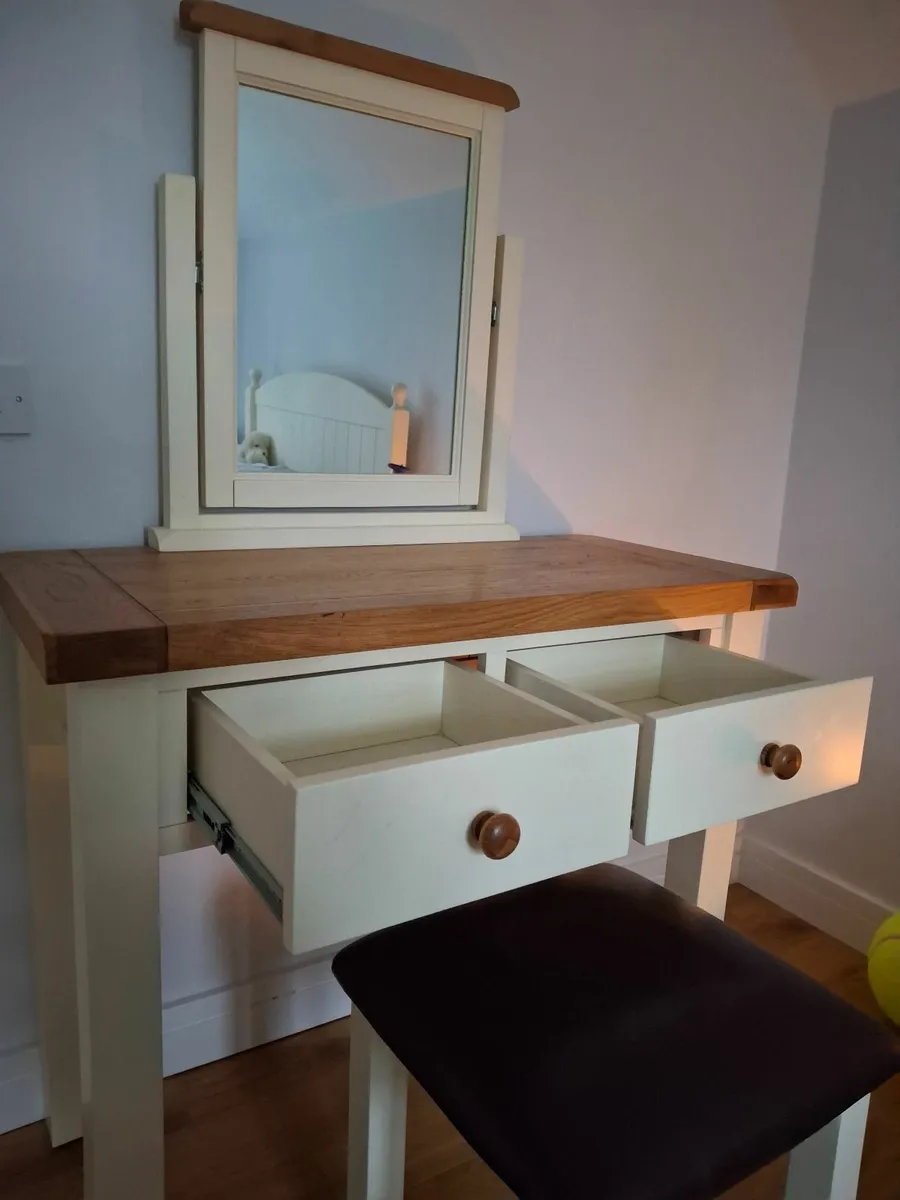 Dressing Table - Image 2