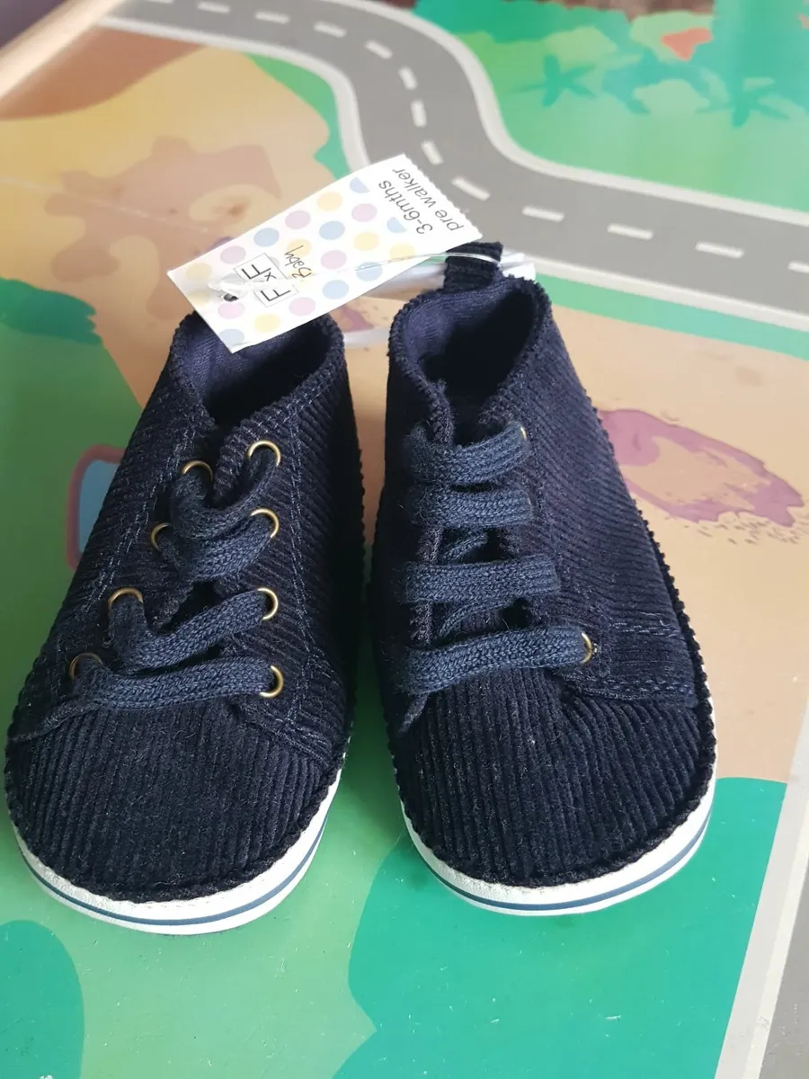 Baby 3/6 months shoes pre walker - Image 1