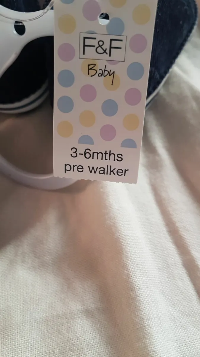 Baby 3/6 months shoes pre walker - Image 2