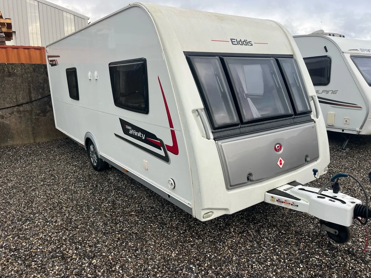 Elddis affinity 530 5 berth large shower room - Image 2