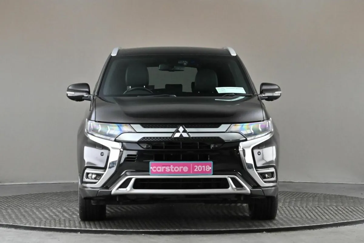 Mitsubishi Outlander 2.4 4WD PHEV PLUG-IN 221BHP * - Image 2