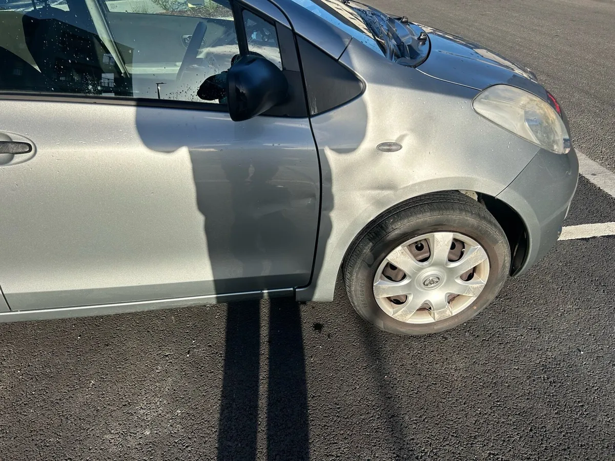Toyota Yaris - Image 2