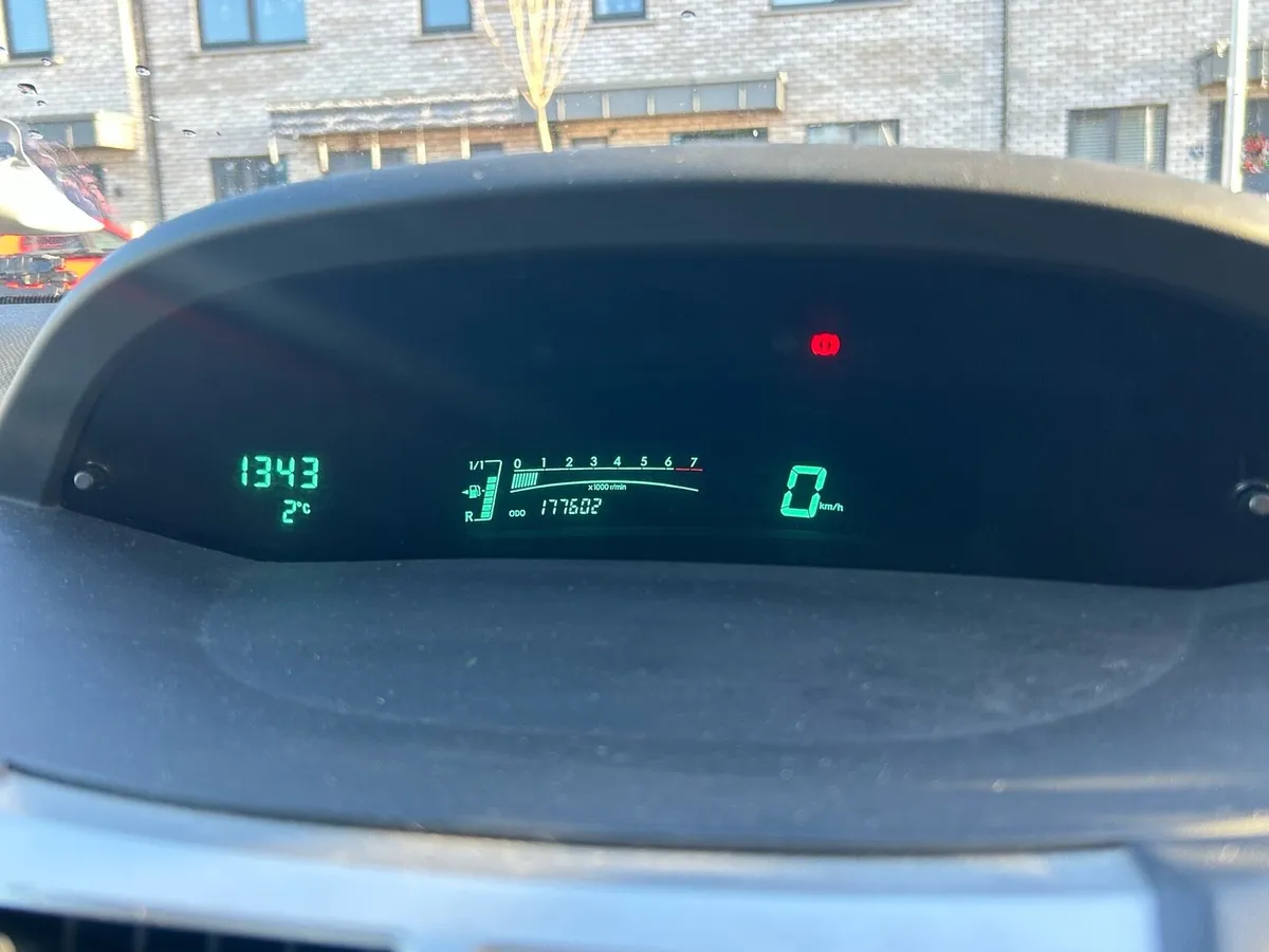 Toyota Yaris - Image 3