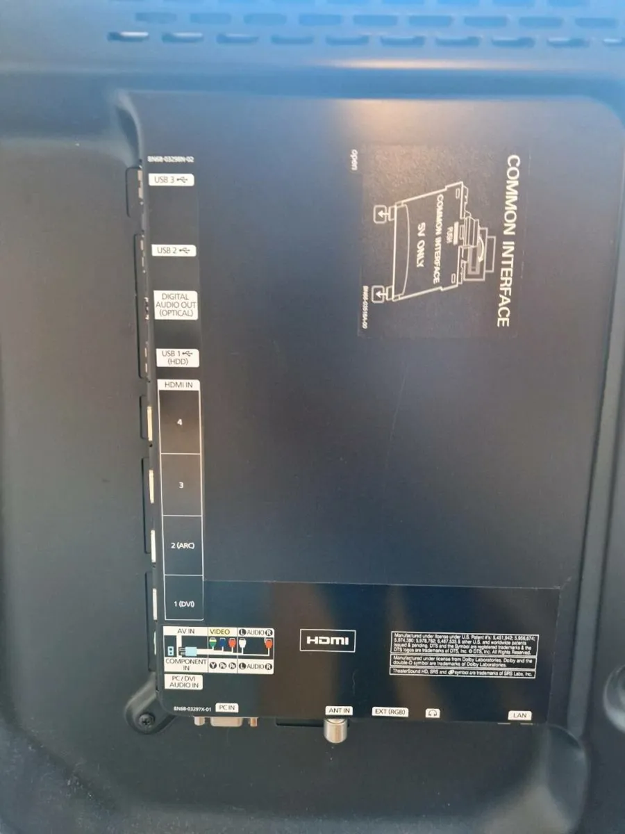 40" Samsung Smart TV - Image 4