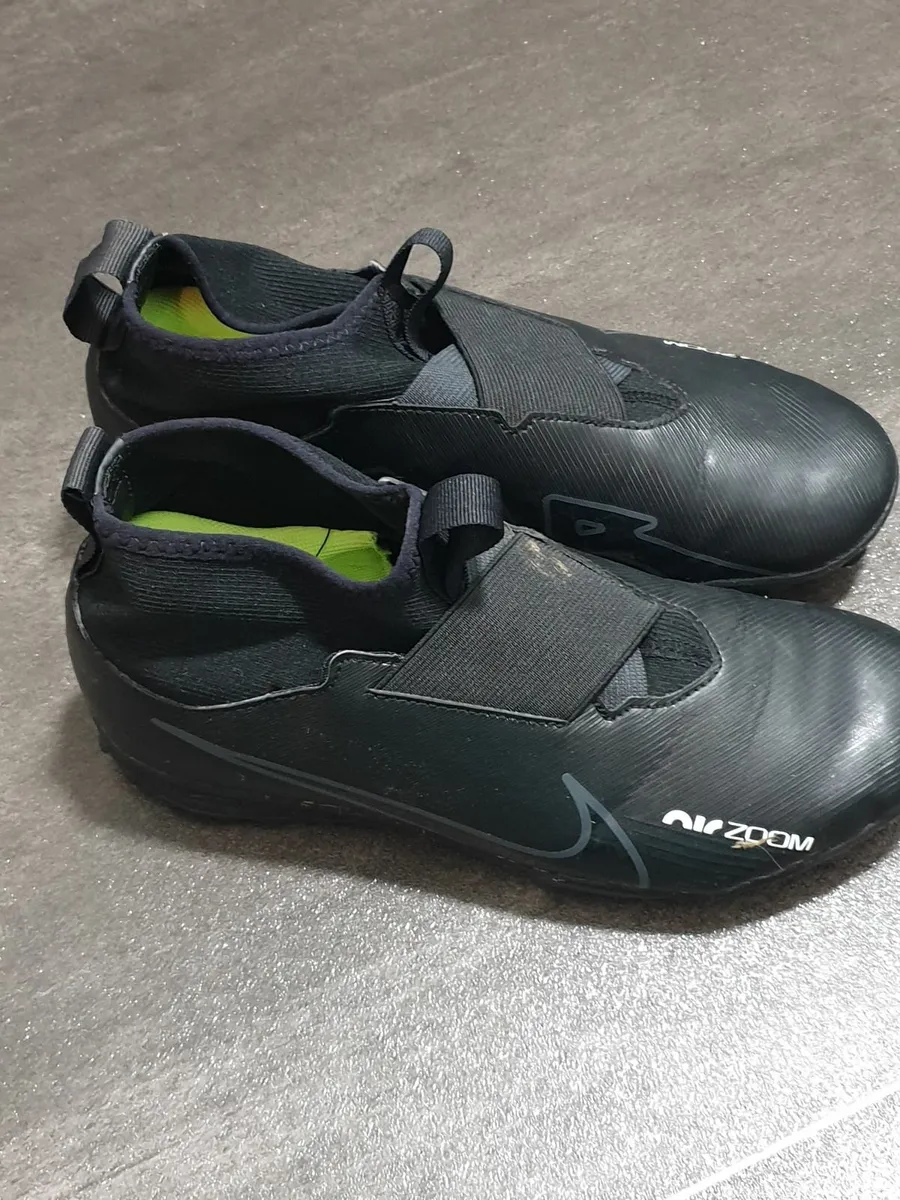 socer/ football boots  Nike ear zoom UK 5.5 - Image 1
